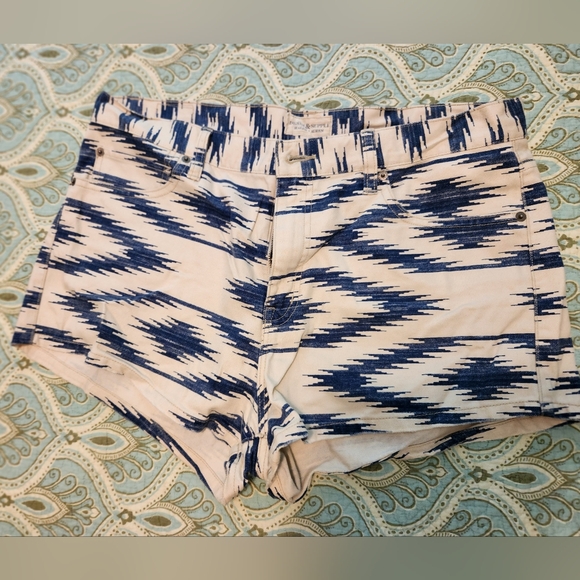 White & Blue Print Ralph Lauren Denim & Supply Shorts Size 32 LIKE NEW - Picture 4 of 5